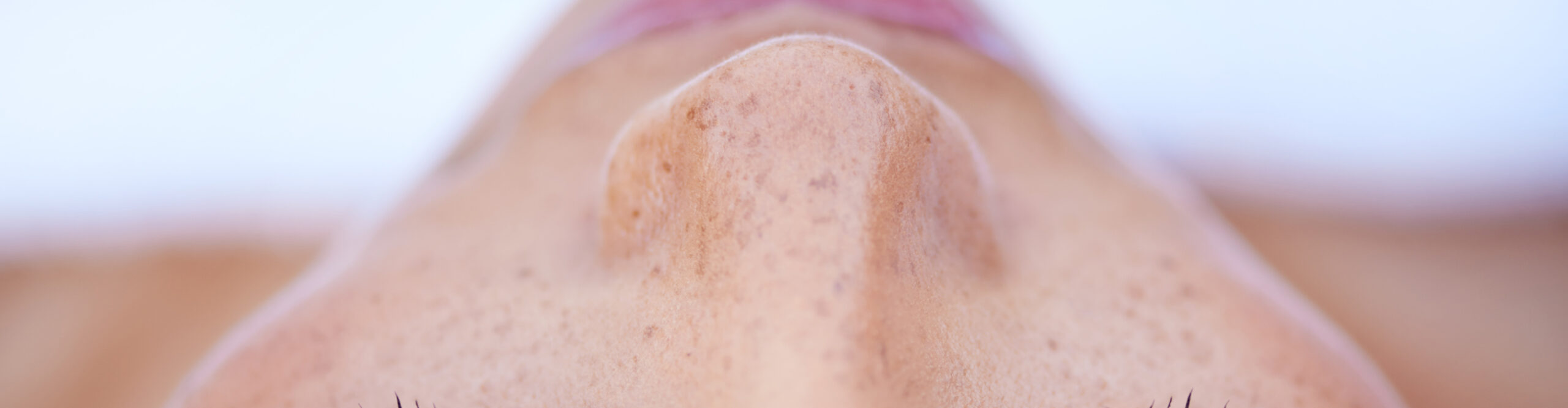 Rhinoplastie ultrasonique : cette technique est-elle vraiment plus précise et plus sûre pour remodeler le nez ?
